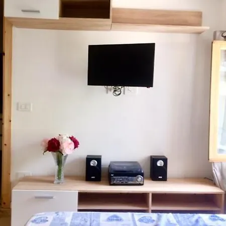 Montagna In Valtellina Apartman *